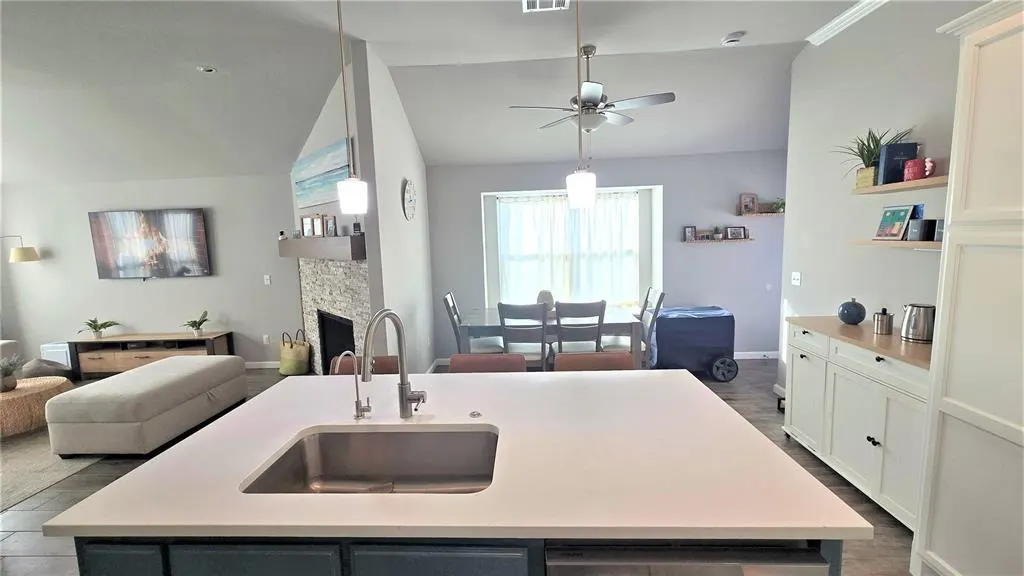 Photo 4 — 2310 Arcady Avenue, Norman, OK 73026