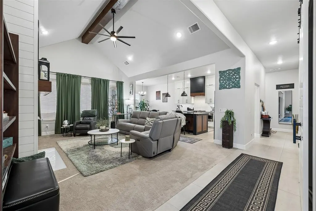 Photo 5 — 1800 Lago Drive, Oklahoma City, OK 73160