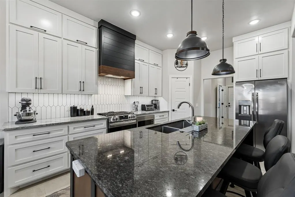 Photo 12 — 1800 Lago Drive, Oklahoma City, OK 73160