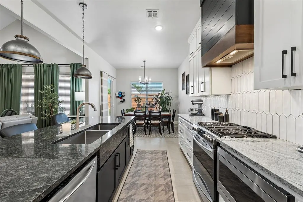 Photo 18 — 1800 Lago Drive, Oklahoma City, OK 73160