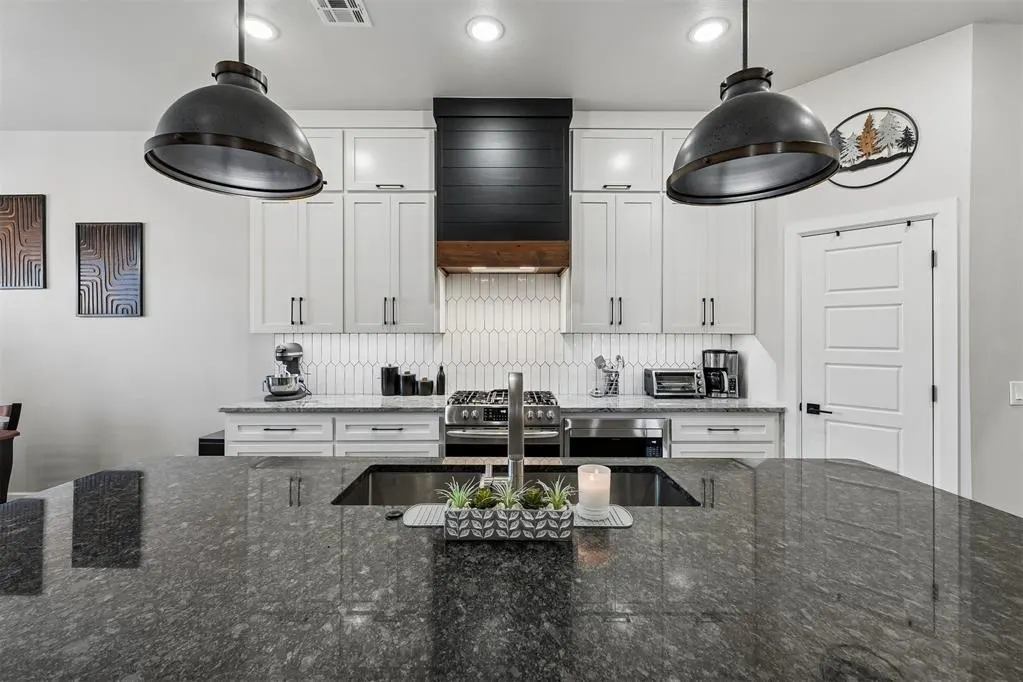 Photo 20 — 1800 Lago Drive, Oklahoma City, OK 73160