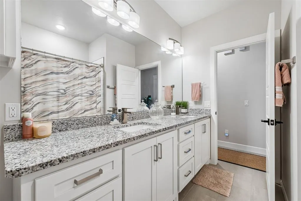 Photo 37 — 1800 Lago Drive, Oklahoma City, OK 73160