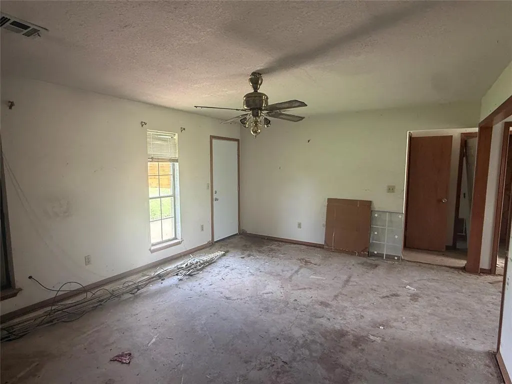 Photo 3 — 513 N Missouri Avenue, Oklahoma City, OK 73117