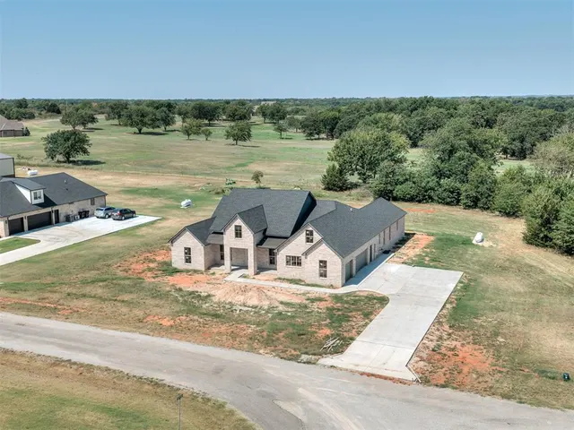 Photo 4 — 23165 Oak Lawn Avenue, Washington, OK 73093