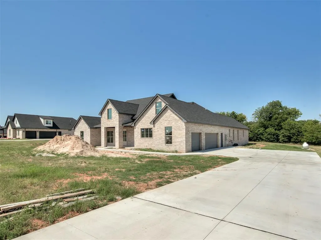 Photo 7 — 23165 Oak Lawn Avenue, Washington, OK 73093