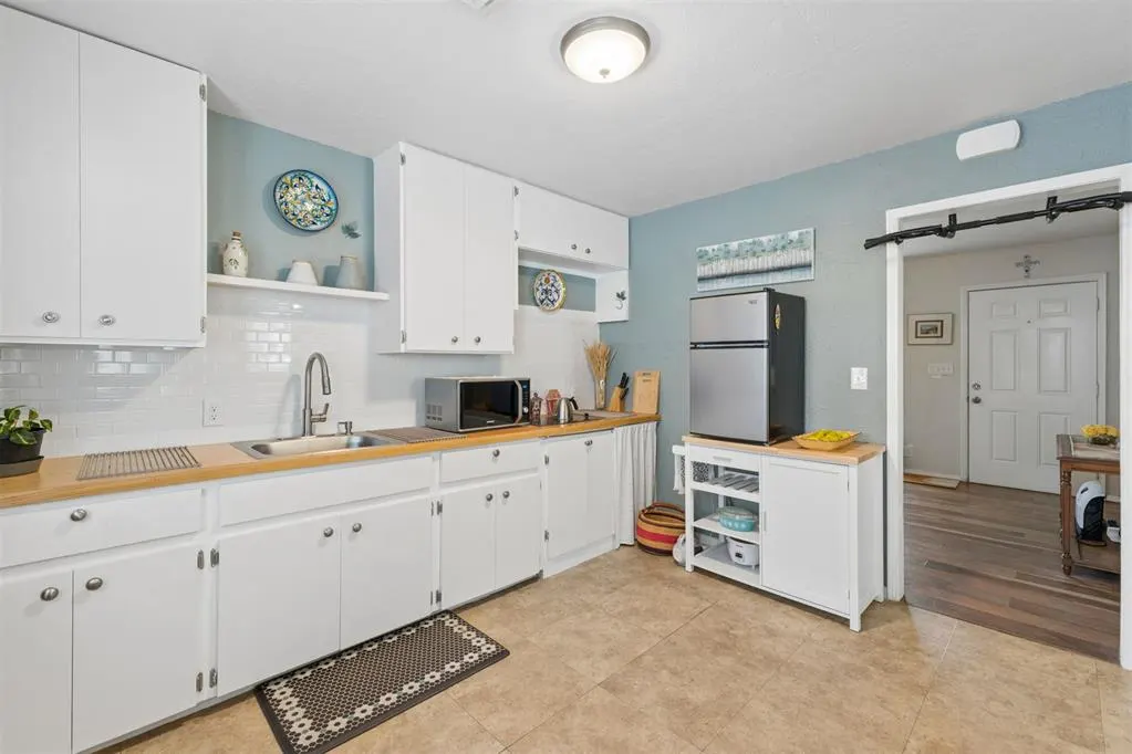 Photo 7 — 411 Russell Drive, Oklahoma City, OK 73110