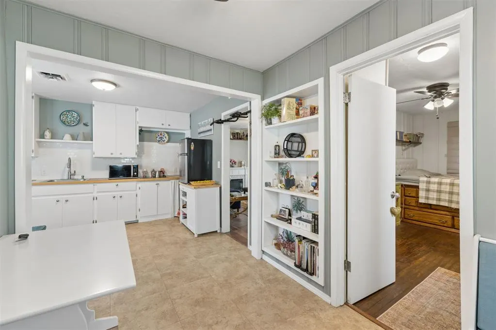 Photo 13 — 411 Russell Drive, Oklahoma City, OK 73110