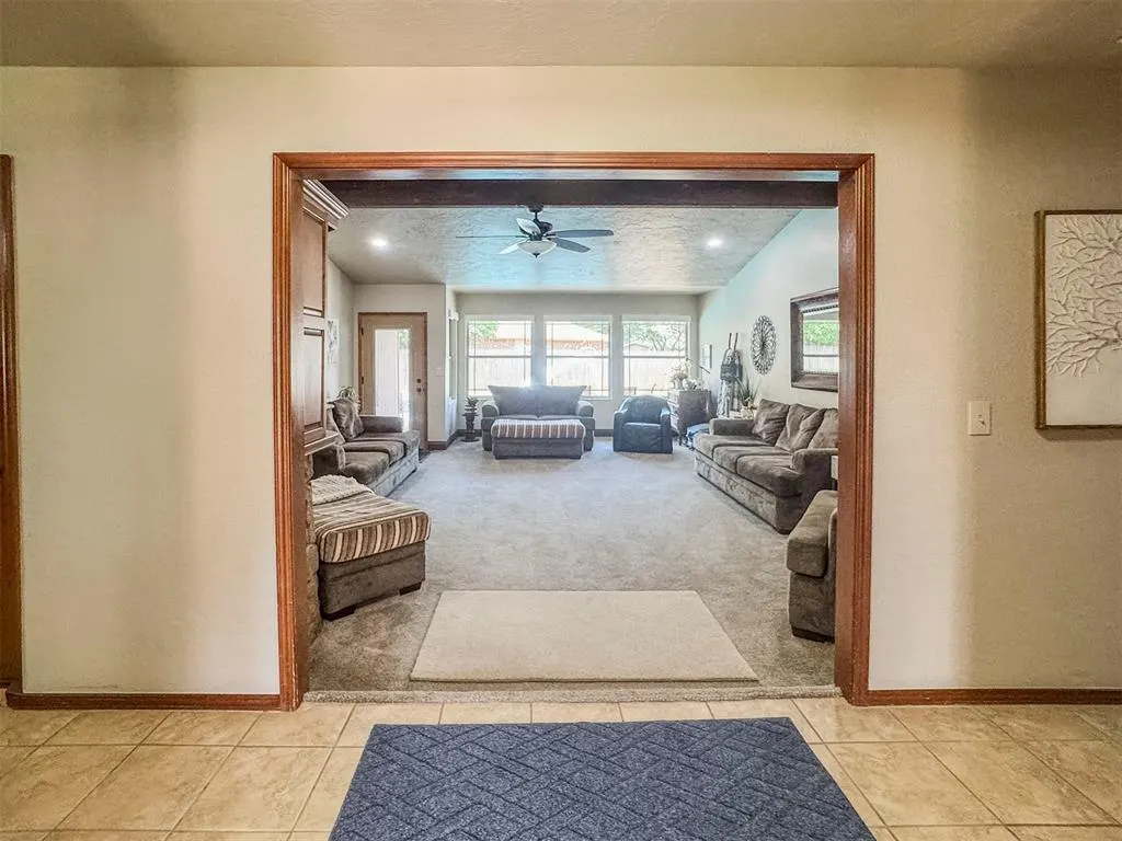 Photo 5 — 10001 Thompson Avenue, Yukon, OK 73099
