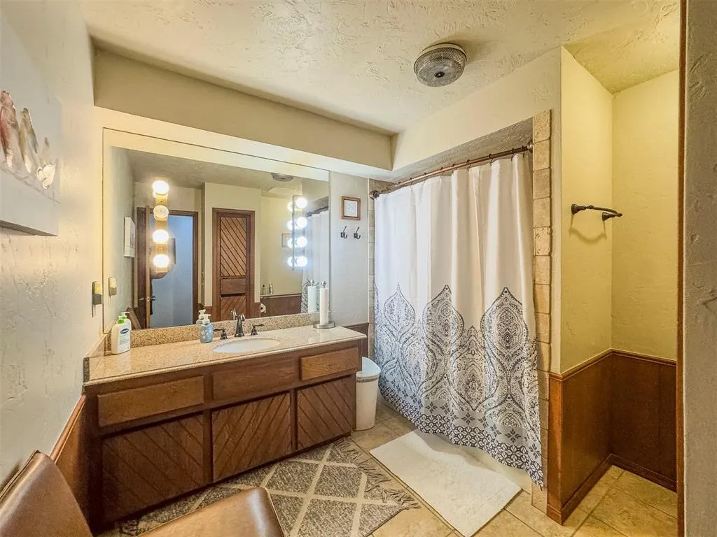 Photo 20 — 10001 Thompson Avenue, Yukon, OK 73099
