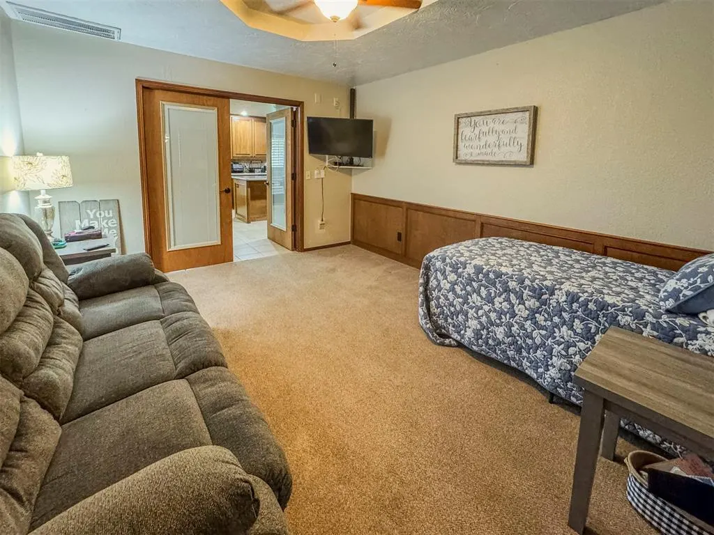 Photo 24 — 10001 Thompson Avenue, Yukon, OK 73099