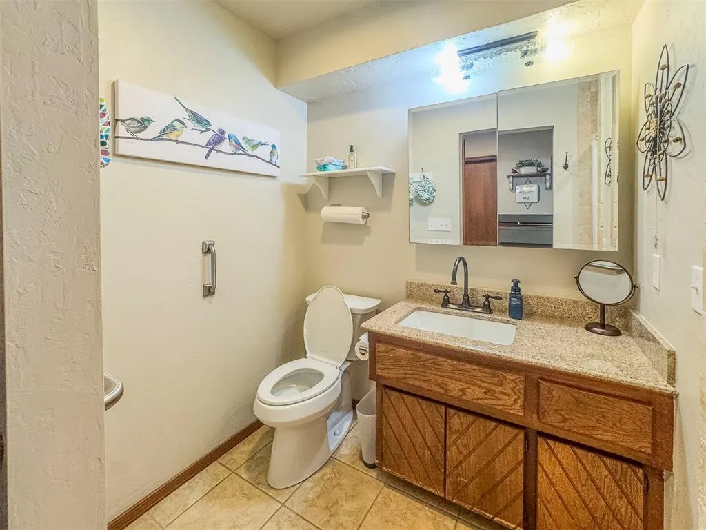 Photo 26 — 10001 Thompson Avenue, Yukon, OK 73099