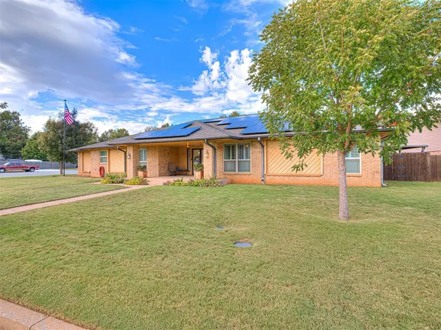 Front exterior — 10001 Thompson Avenue, Yukon, OK 73099