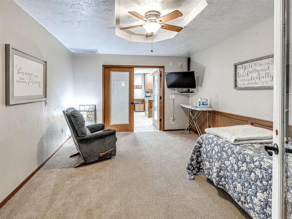 Photo 33 — 10001 Thompson Avenue, Yukon, OK 73099