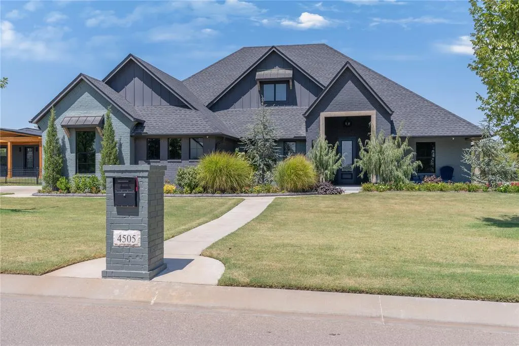 Front exterior — 4505 SE 39th Street, Moore, OK 73165