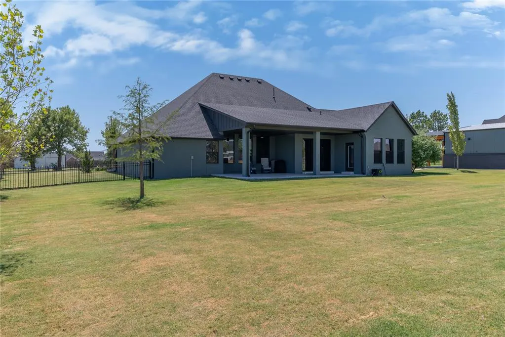 Photo 49 — 4505 SE 39th Street, Moore, OK 73165