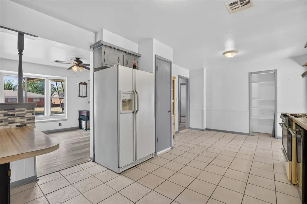 Photo 18 — 932 NW 1st Street, Oklahoma City, OK 73160