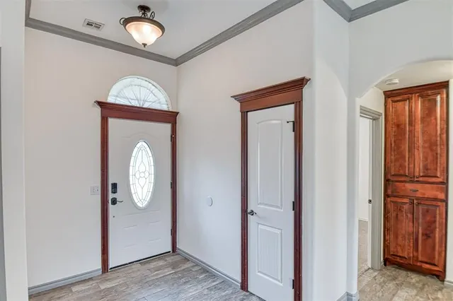 Photo 5 — 4228 Notting Hill Drive, Oklahoma City, OK 73160