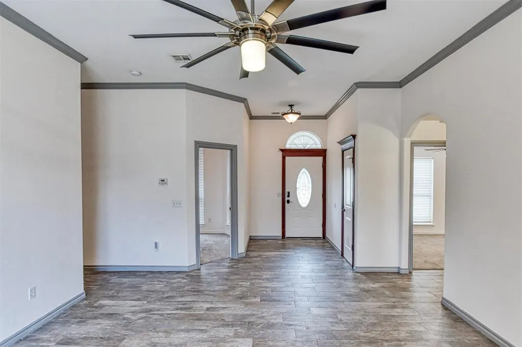 Photo 6 — 4228 Notting Hill Drive, Oklahoma City, OK 73160