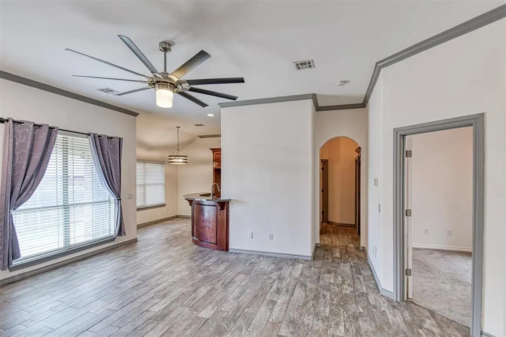 Photo 8 — 4228 Notting Hill Drive, Oklahoma City, OK 73160