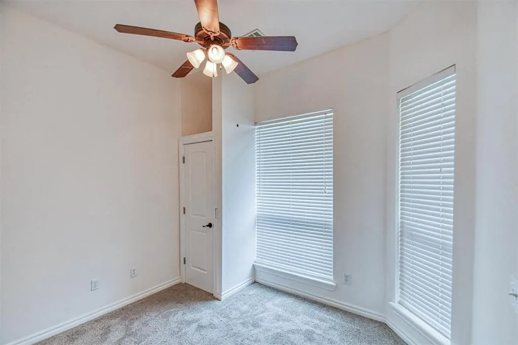 Photo 11 — 4228 Notting Hill Drive, Oklahoma City, OK 73160