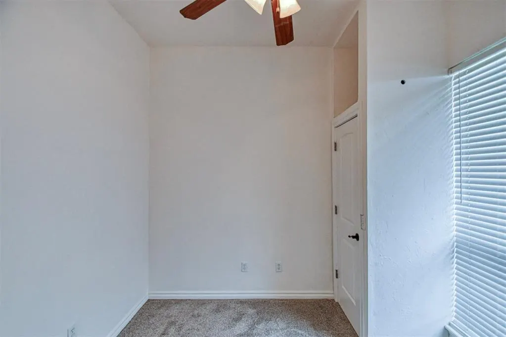 Photo 12 — 4228 Notting Hill Drive, Oklahoma City, OK 73160