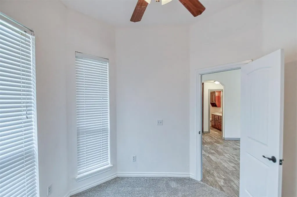 Photo 13 — 4228 Notting Hill Drive, Oklahoma City, OK 73160