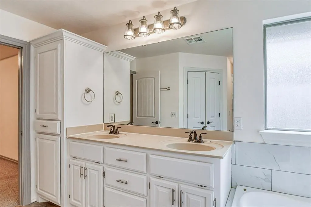 Photo 29 — 4228 Notting Hill Drive, Oklahoma City, OK 73160
