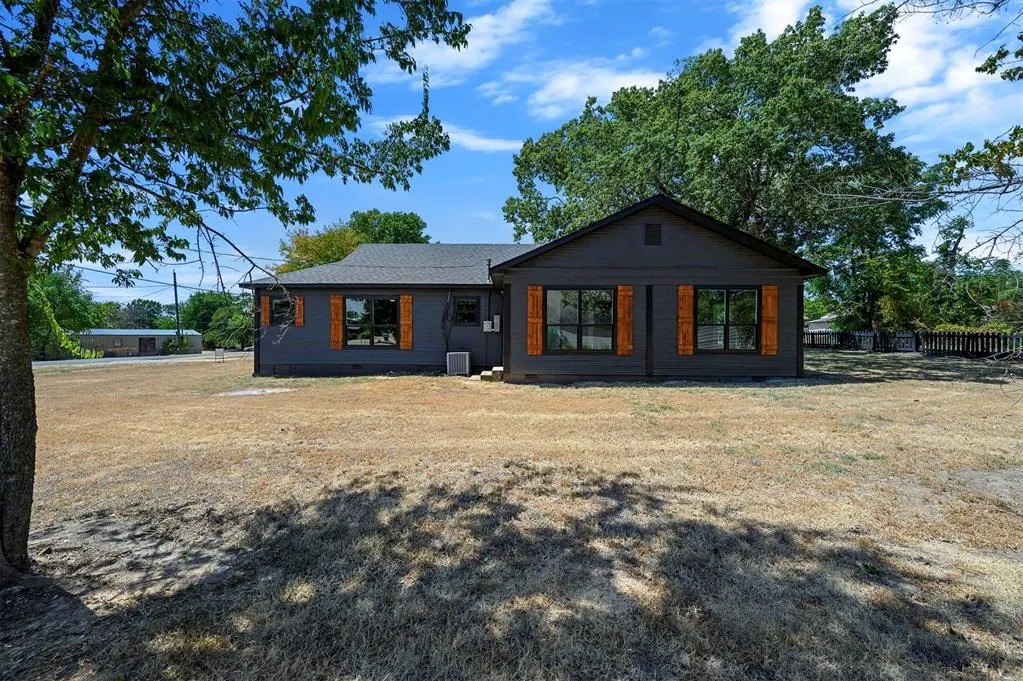 Front exterior — 209 Boston, Fort Towson, OK 74735