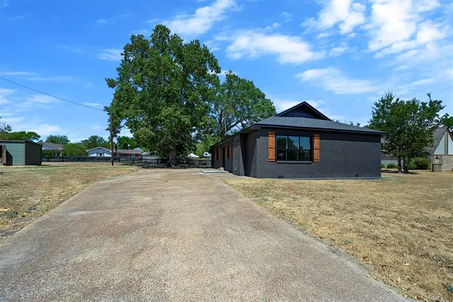 Photo 8 — 209 Boston, Fort Towson, OK 74735