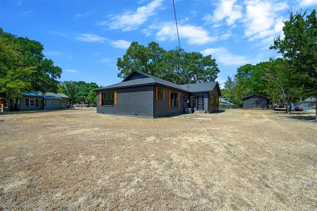 Photo 9 — 209 Boston, Fort Towson, OK 74735