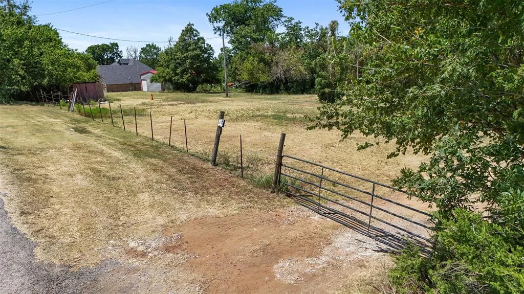 Photo 10 — 0000 NE 31st Street, Forest Park, OK 73121