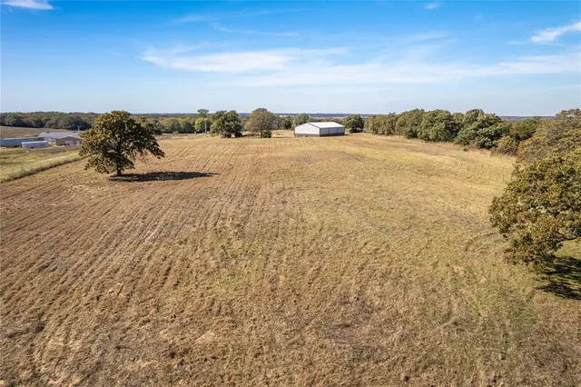 Photo 8 — 19464 Luna Lane, Lindsay, OK 73052