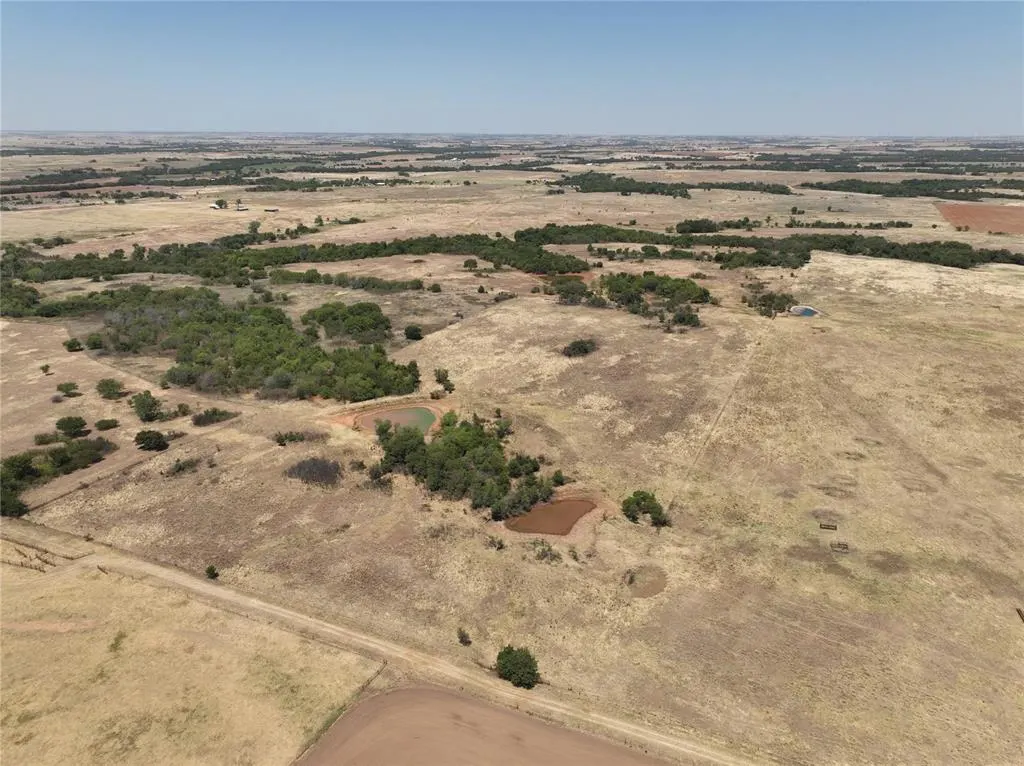 Photo 3 — 20 County Road 1300, Amber, OK 73004