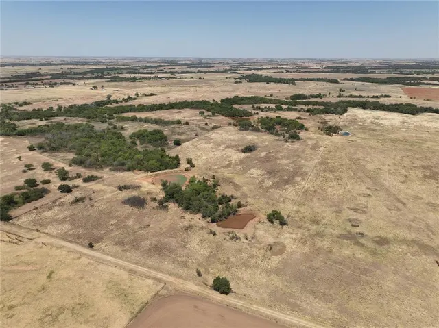 Photo 3 — 20 County Road 1300, Amber, OK 73004