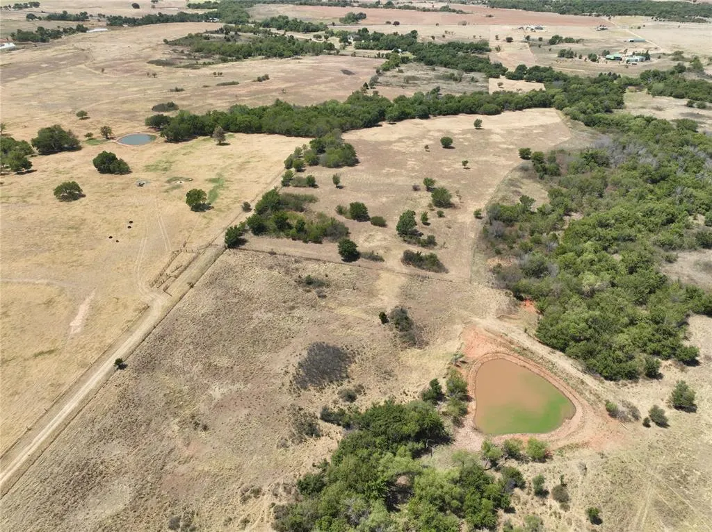 Photo 13 — 20 County Road 1300, Amber, OK 73004