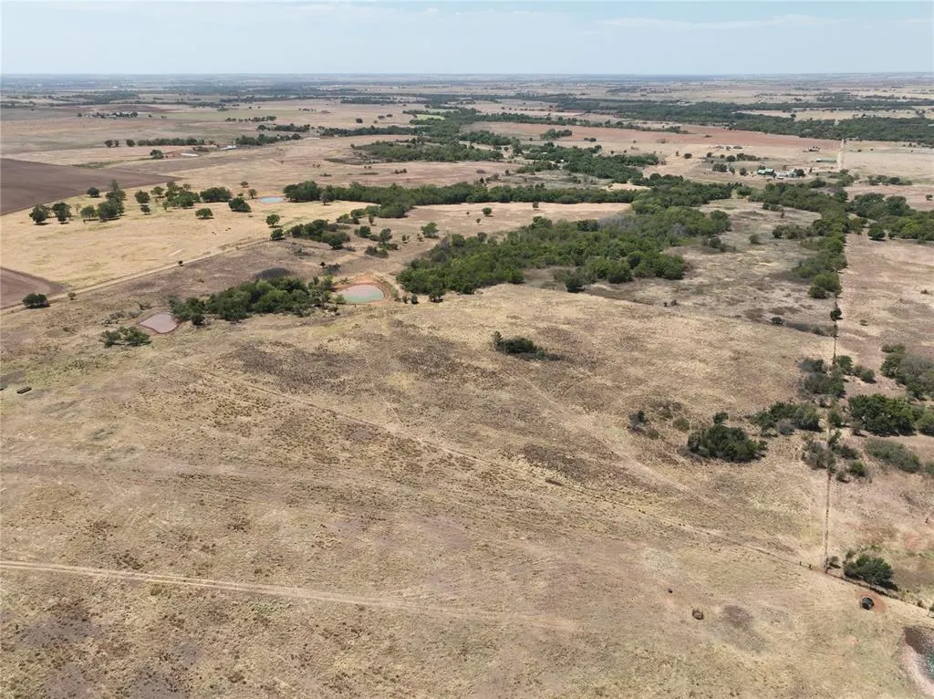 Photo 15 — 20 County Road 1300, Amber, OK 73004