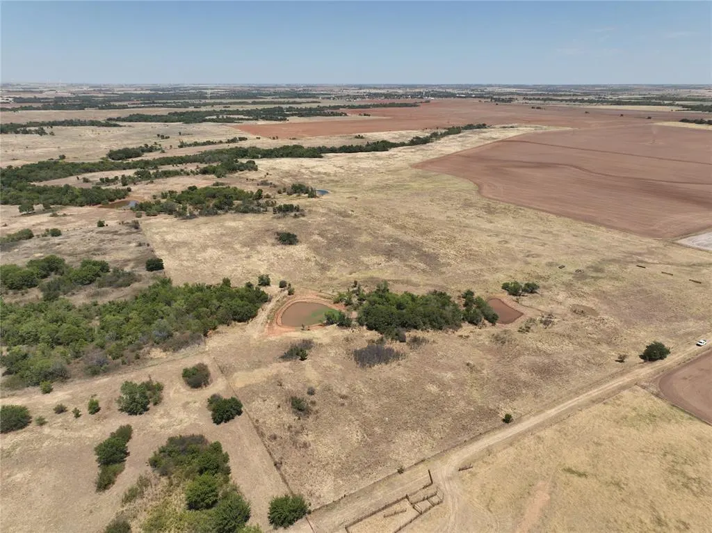 Photo 32 — 20 County Road 1300, Amber, OK 73004