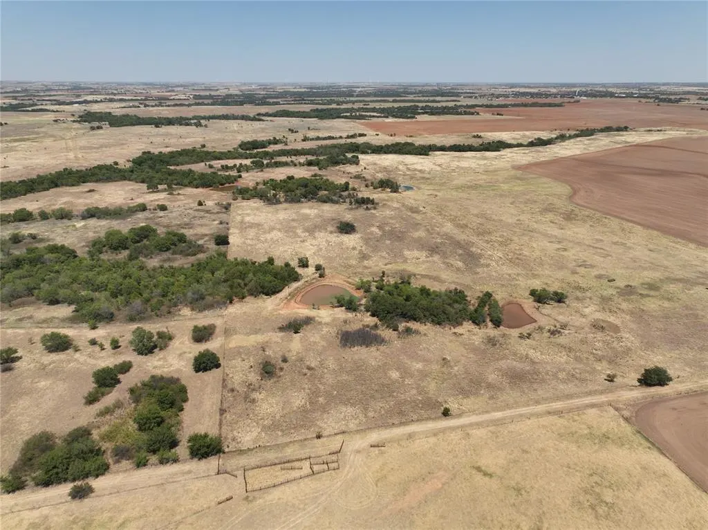 Photo 33 — 20 County Road 1300, Amber, OK 73004