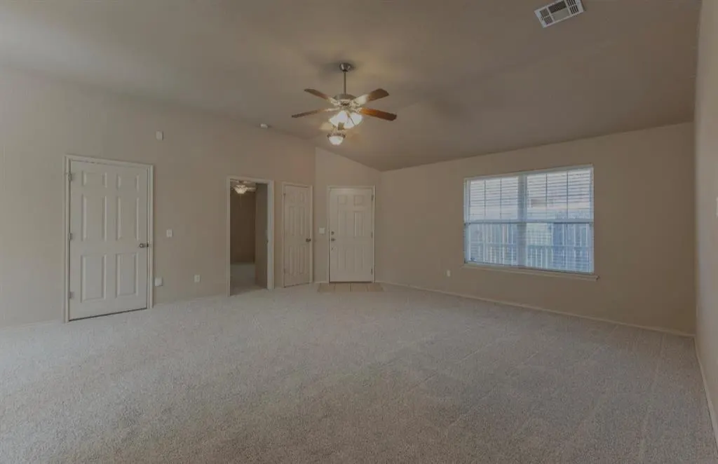 Photo 3 — 12368 SW 6th Street, Yukon, OK 73099