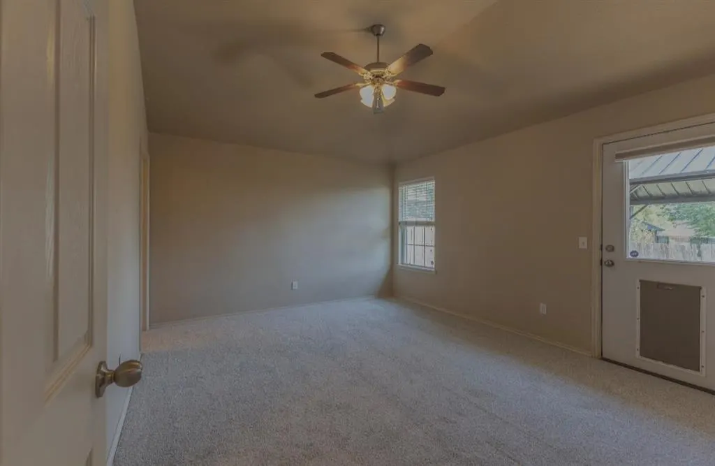 Photo 5 — 12368 SW 6th Street, Yukon, OK 73099