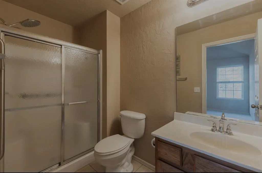 Photo 6 — 12368 SW 6th Street, Yukon, OK 73099