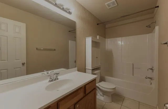 Photo 7 — 12368 SW 6th Street, Yukon, OK 73099