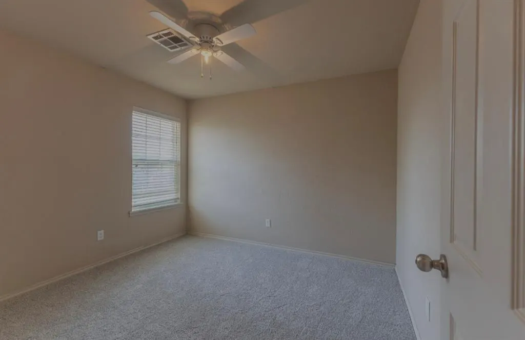 Photo 8 — 12368 SW 6th Street, Yukon, OK 73099