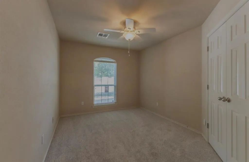 Photo 9 — 12368 SW 6th Street, Yukon, OK 73099