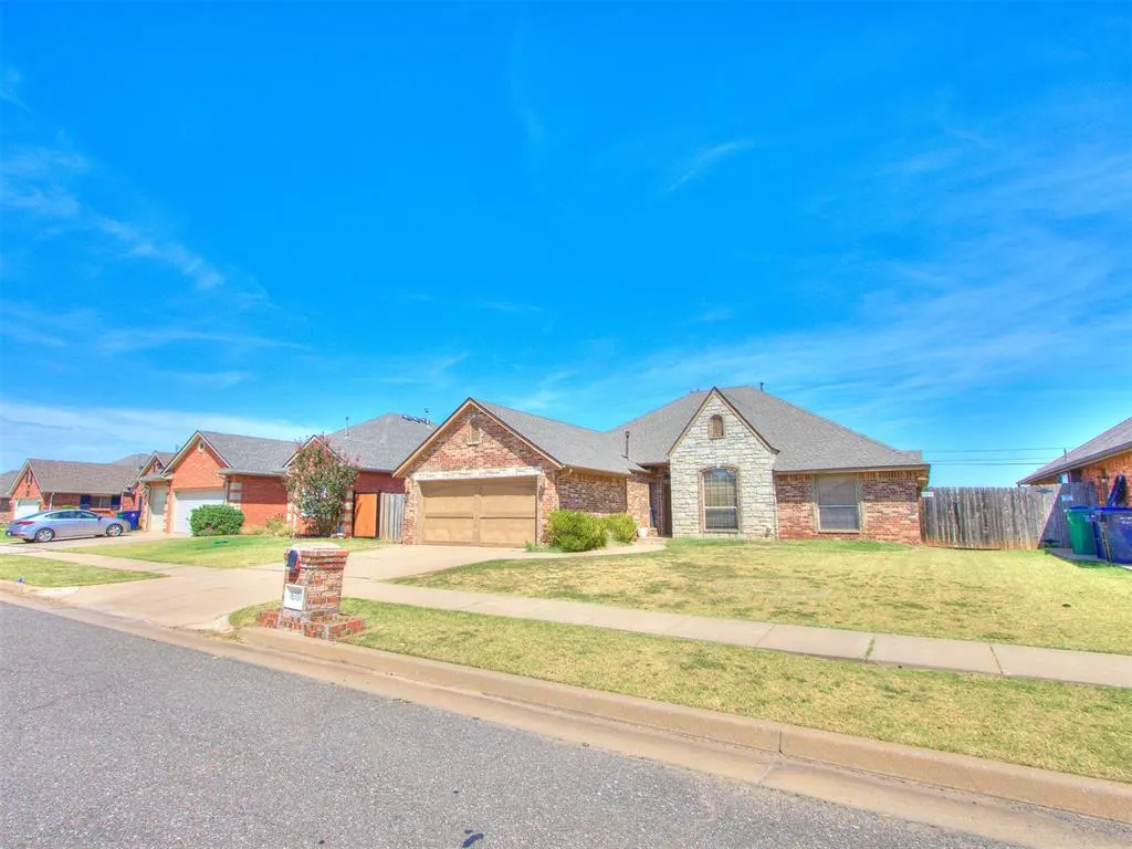 Photo 10 — 16704 Valderama Way, Edmond, OK 73012