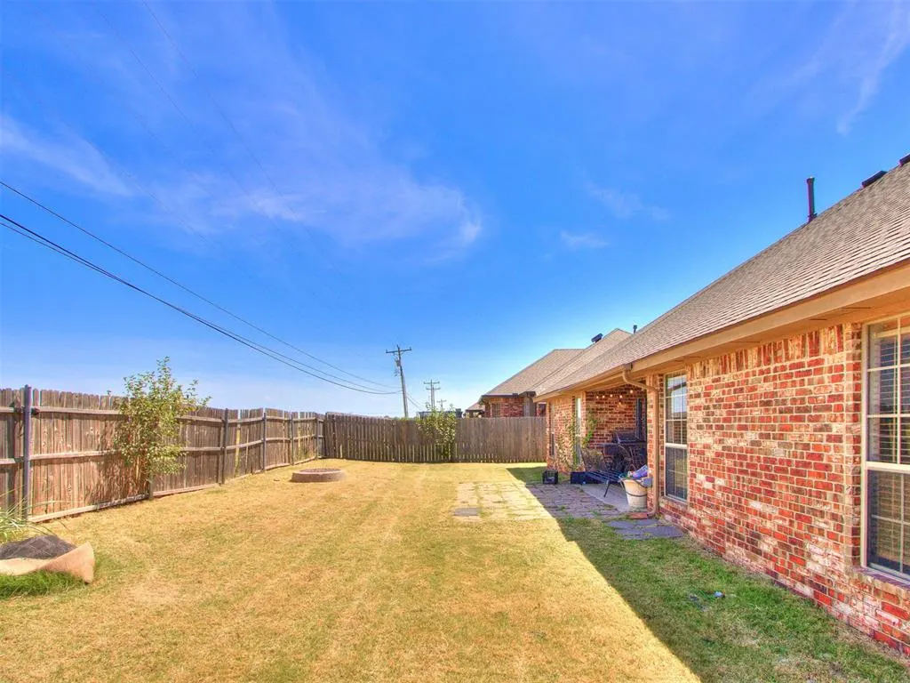 Photo 14 — 16704 Valderama Way, Edmond, OK 73012