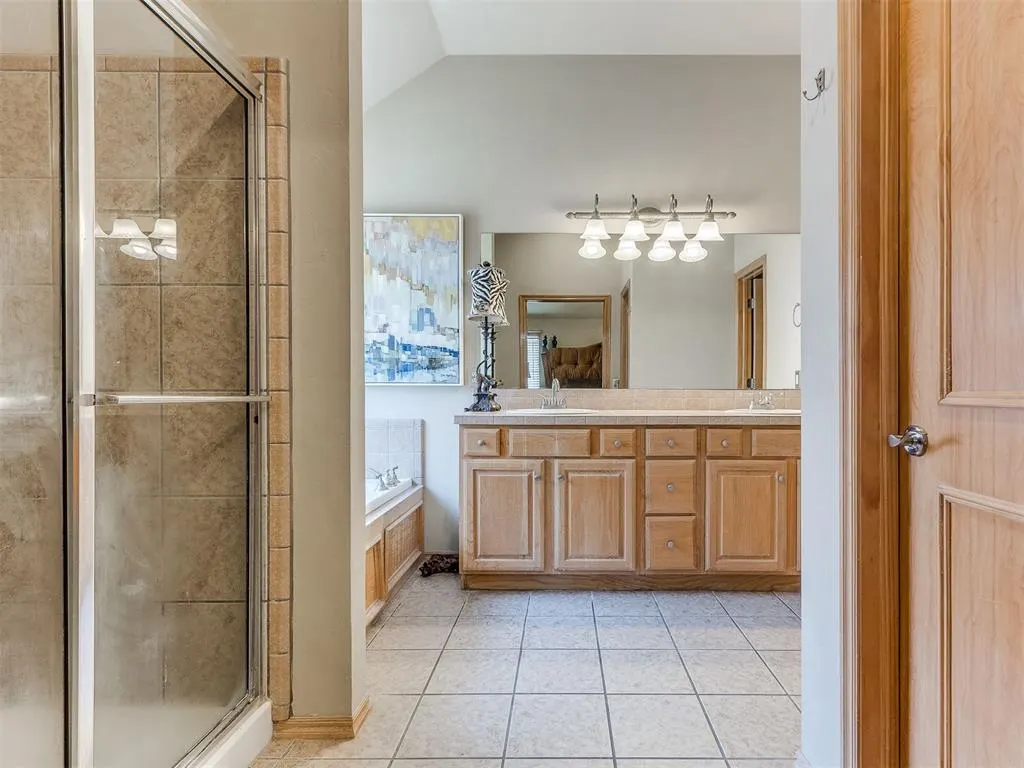 Photo 19 — 16704 Valderama Way, Edmond, OK 73012