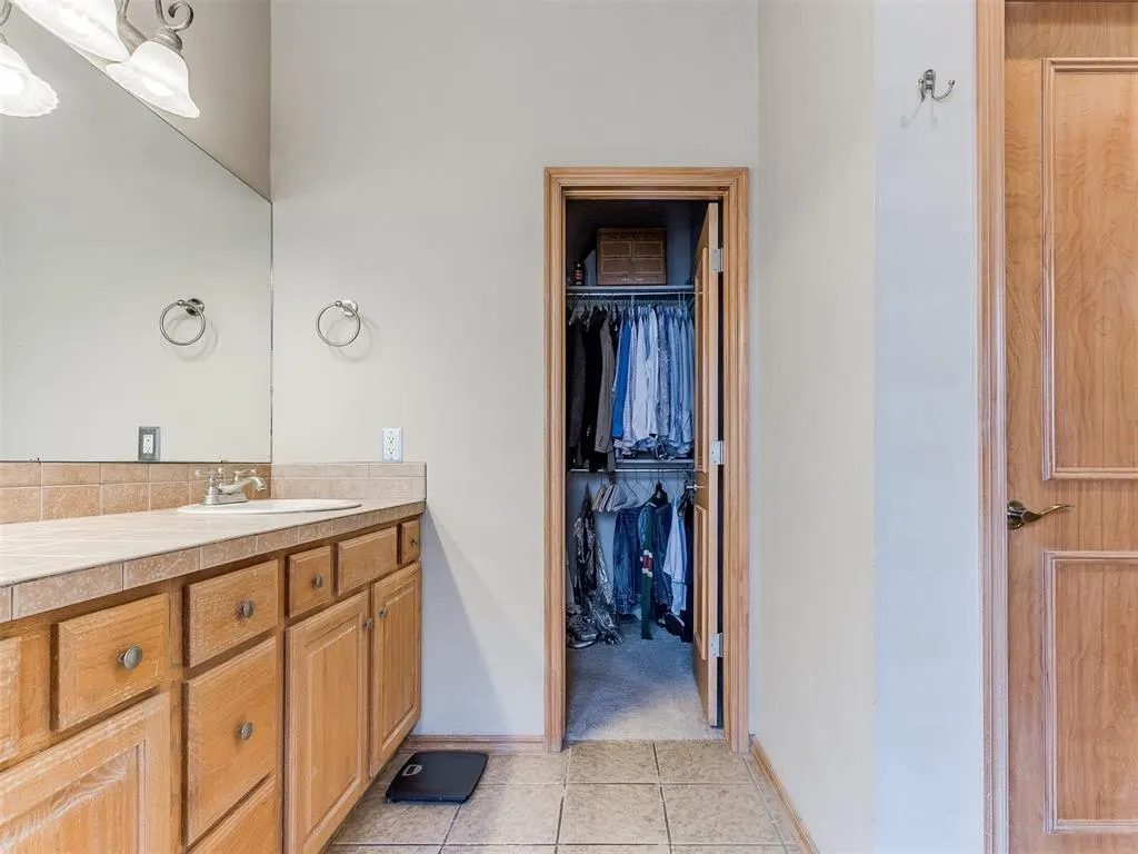 Photo 22 — 16704 Valderama Way, Edmond, OK 73012