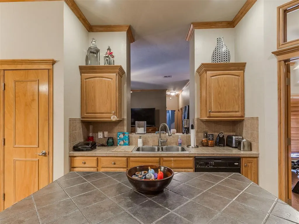 Photo 41 — 16704 Valderama Way, Edmond, OK 73012