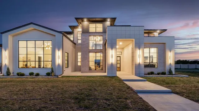 Photo 3 — 2600 Majestic Way, Yukon, OK 73099